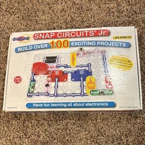 Snap Circuits Jr. Model SC-100 Electronics Exploration Kit